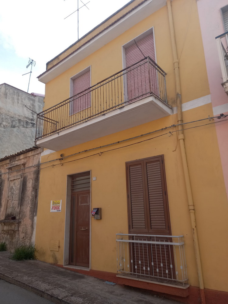 CASA FERRERI